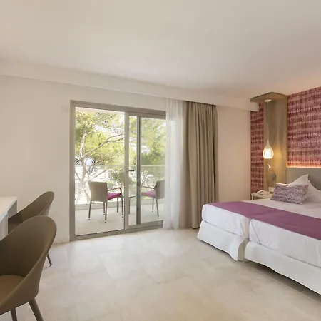 Bella Playa & 4*