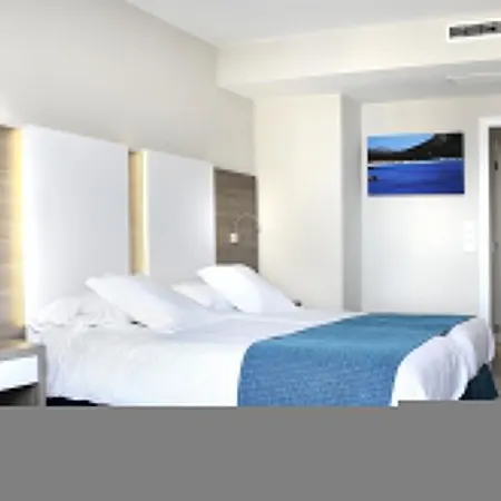 Hotel Bella Playa & 4*